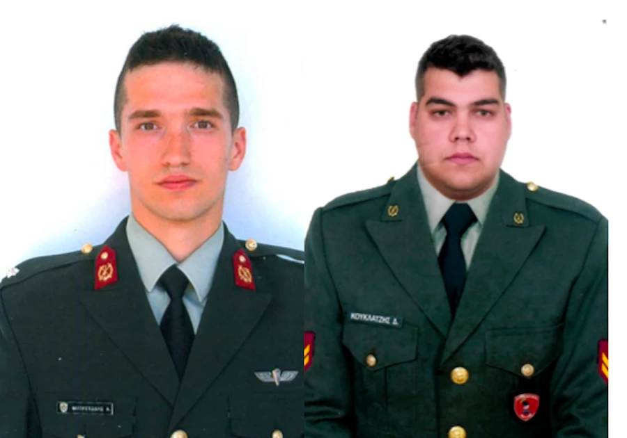 Στιγμές συγκίνησης για τους Ελληνες αιχμαλώτους: Ο Αμφιλόχιος μετέλαβε τους δύο στρατιωτικούς – Νέα επίθεση από την Αγκυρα: Πολιτικός κωμικός ο Καμμένος